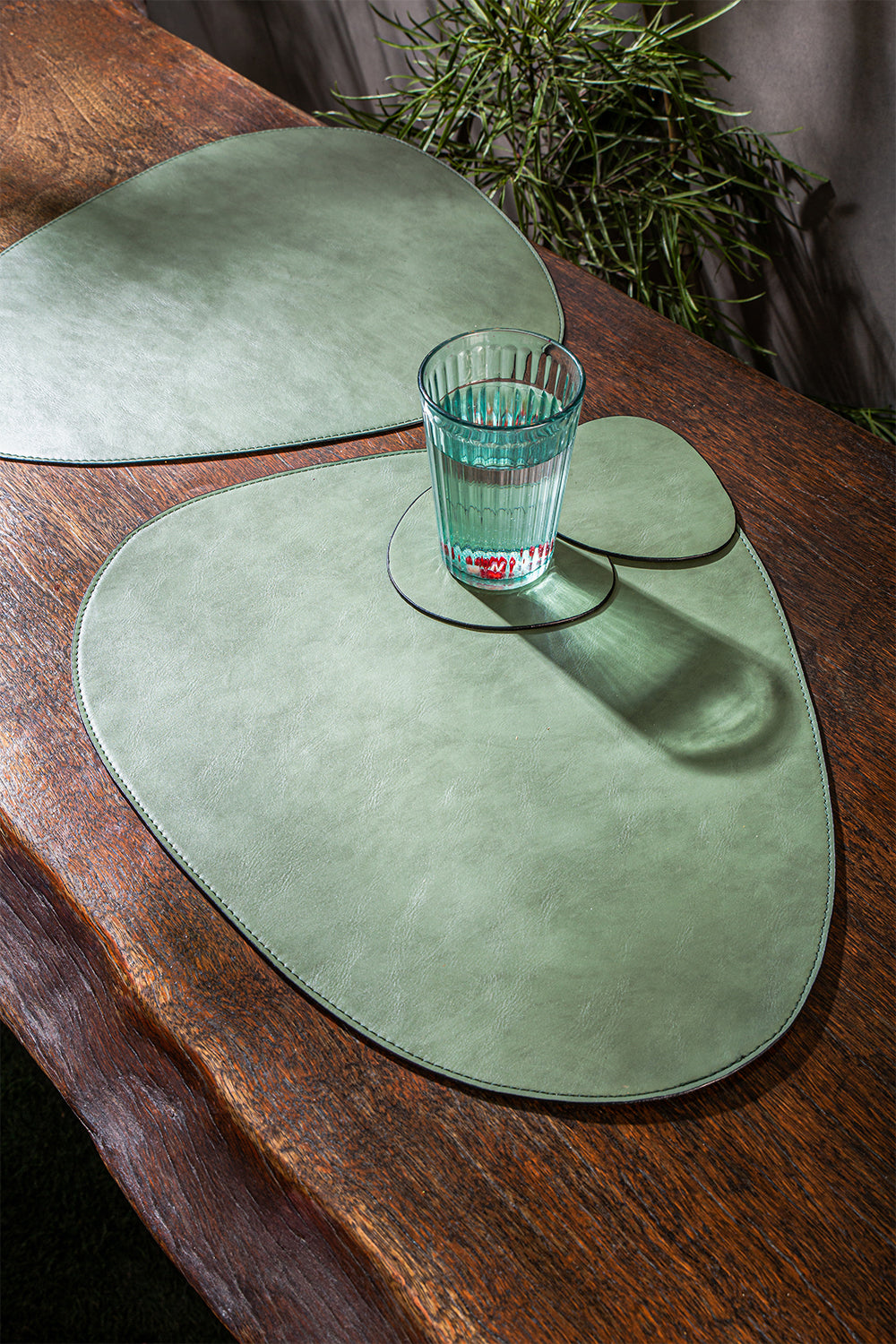 Sage 12 Pc Table Setting Hamper