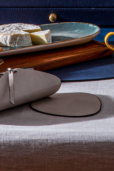 Off-White 12 Pc Table Setting Hamper